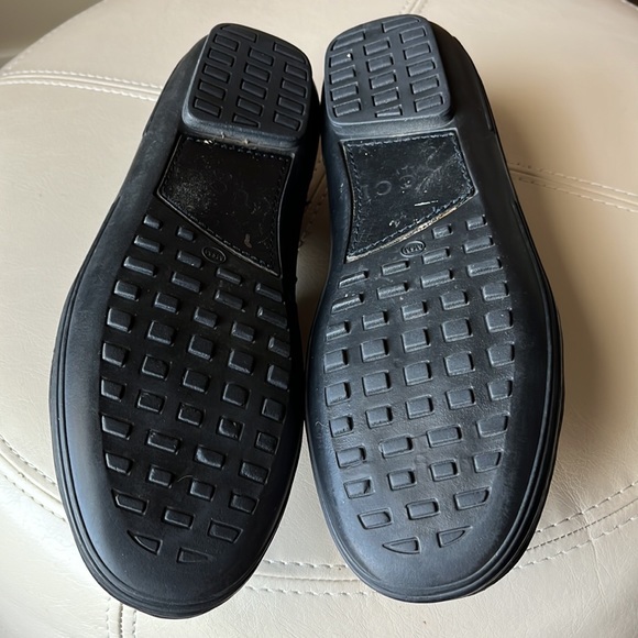 NOT FOR SALE. Gucci Loafers Black 6.5 Gold Hardware - Picture 14 of 16